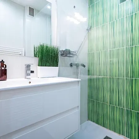 Apartmán Adm Elegant Gem - Free Garage Parking, Pool Table