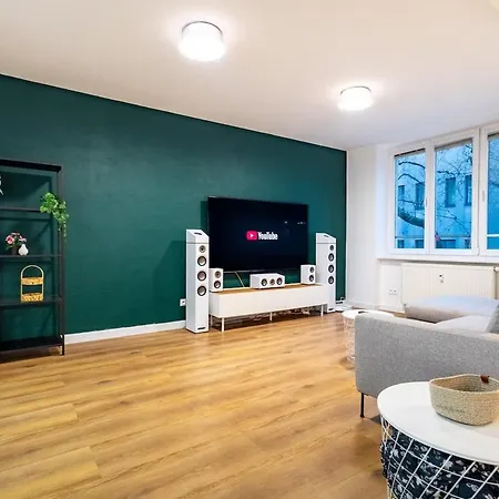 Adm Elegant Gem - Free Garage Parking, Pool Table Apartmán Bratislava