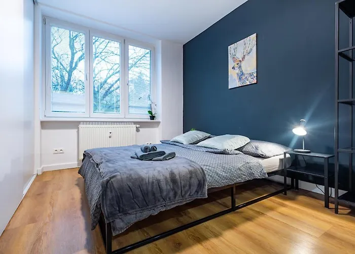 Апартаменты Adm Elegant Gem - Free Garage Parking, Pool Table *