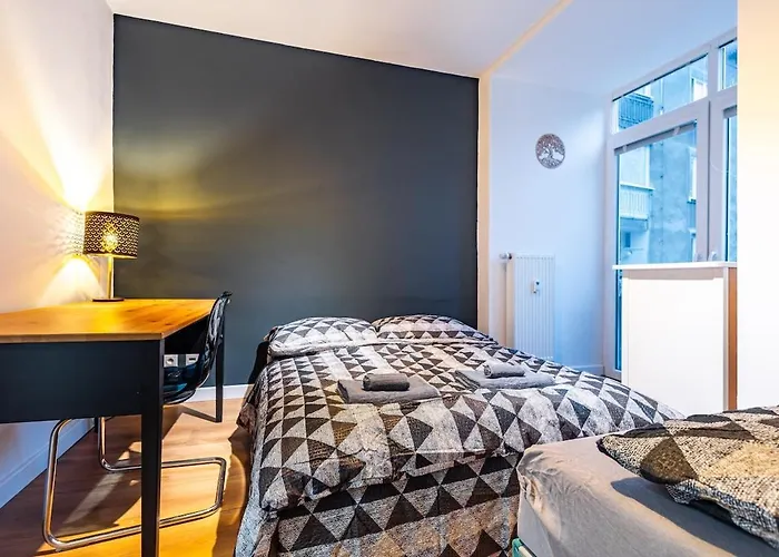 Апартаменты Adm Elegant Gem - Free Garage Parking, Pool Table