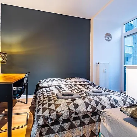شقة Adm Elegant Gem - Free Garage Parking, Pool Table