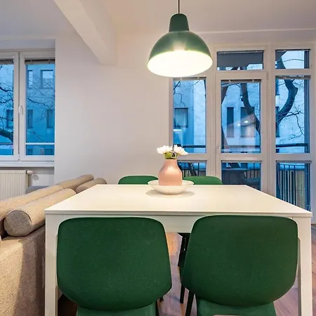 Apartamento Adm Elegant Gem - Free Garage Parking, Pool Table *